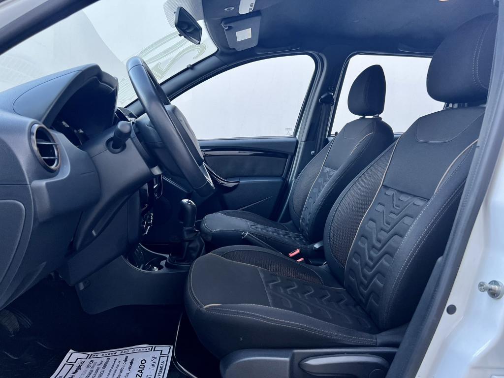 RENAULT Duster - Foto