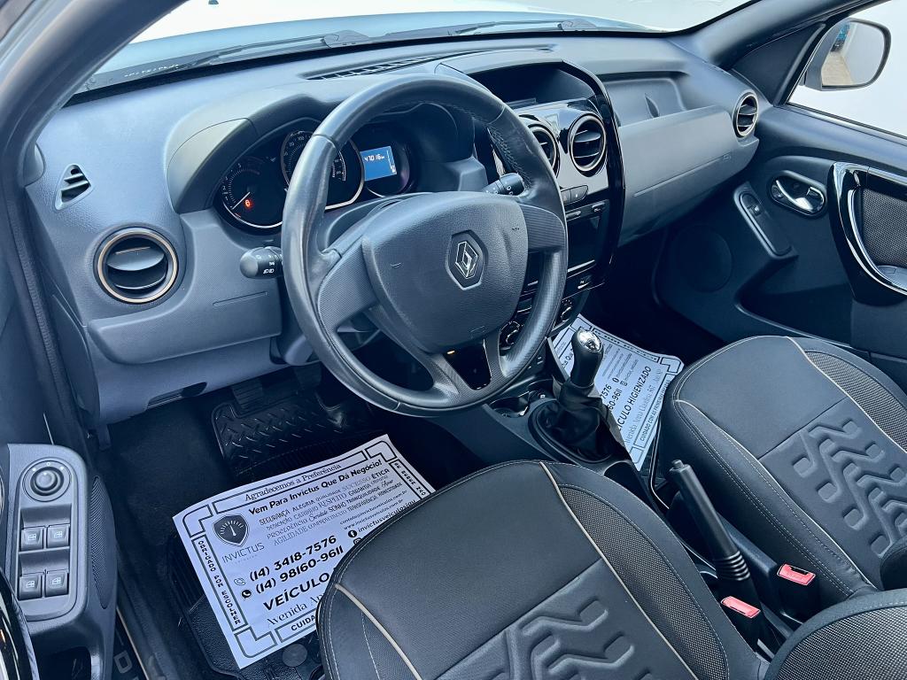 RENAULT Duster - Foto