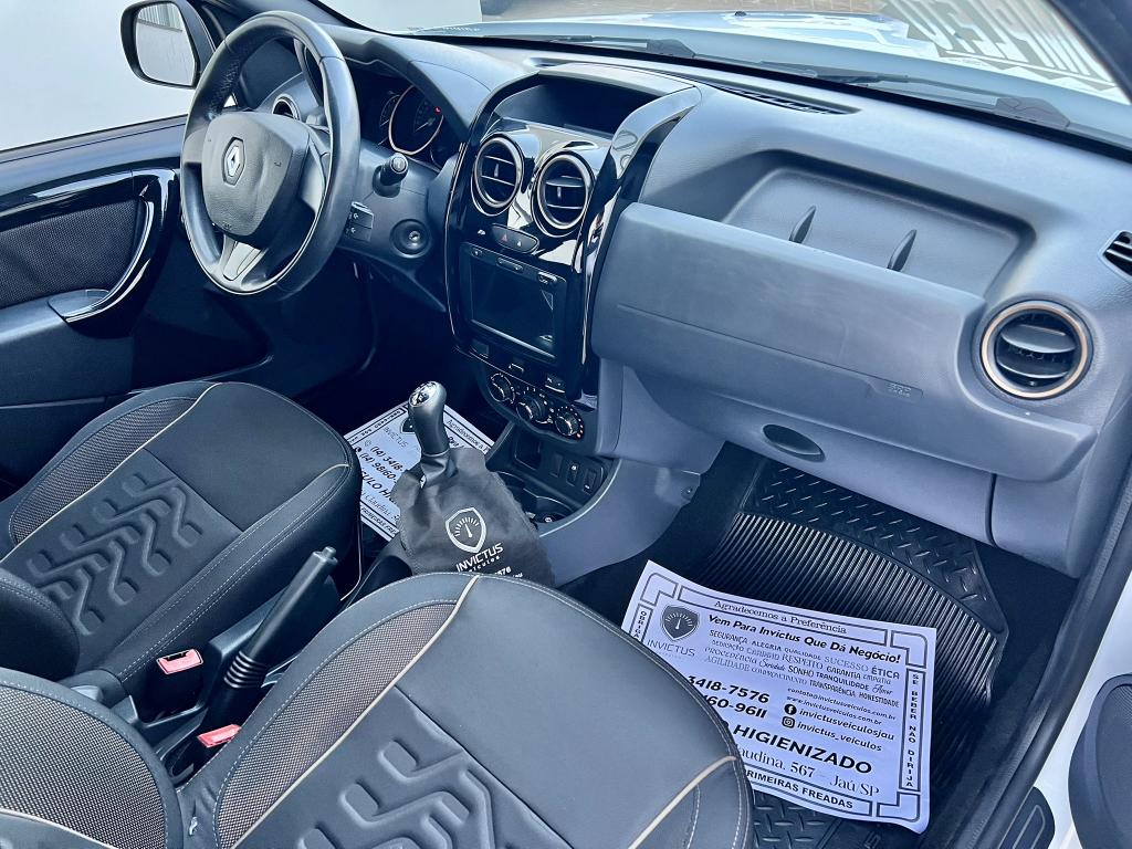 RENAULT Duster - Foto