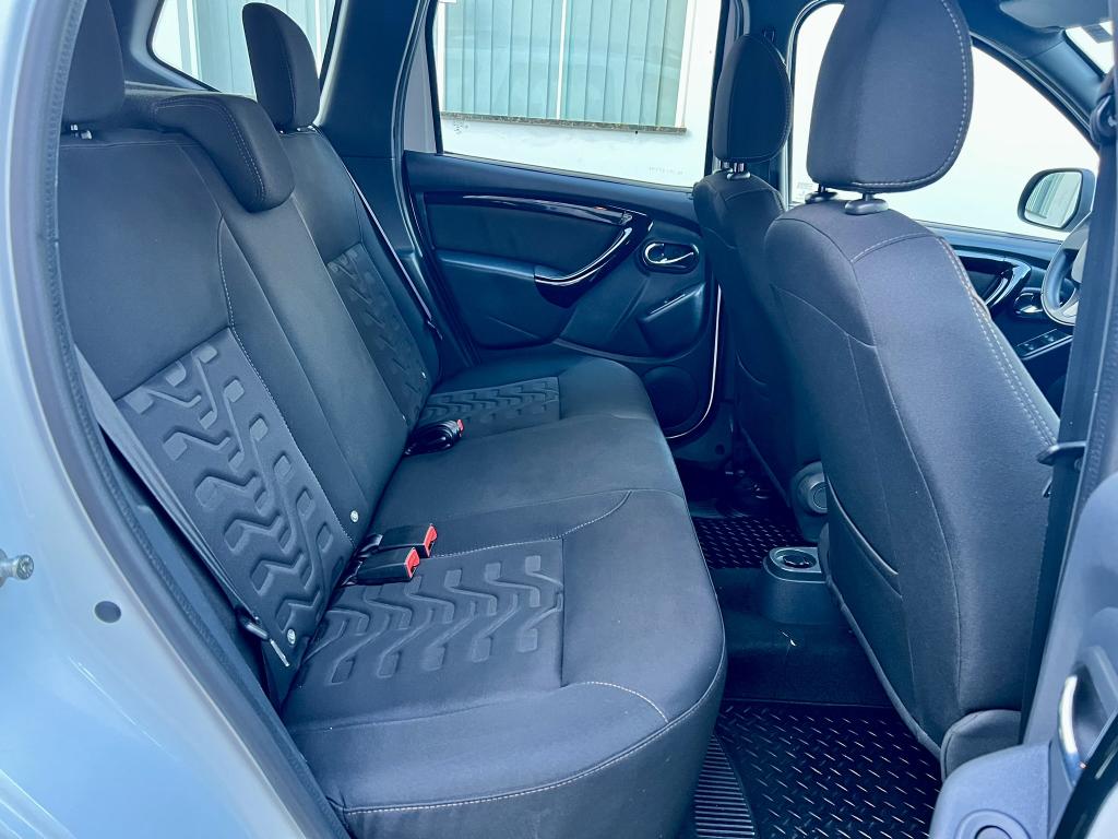 RENAULT Duster - Foto