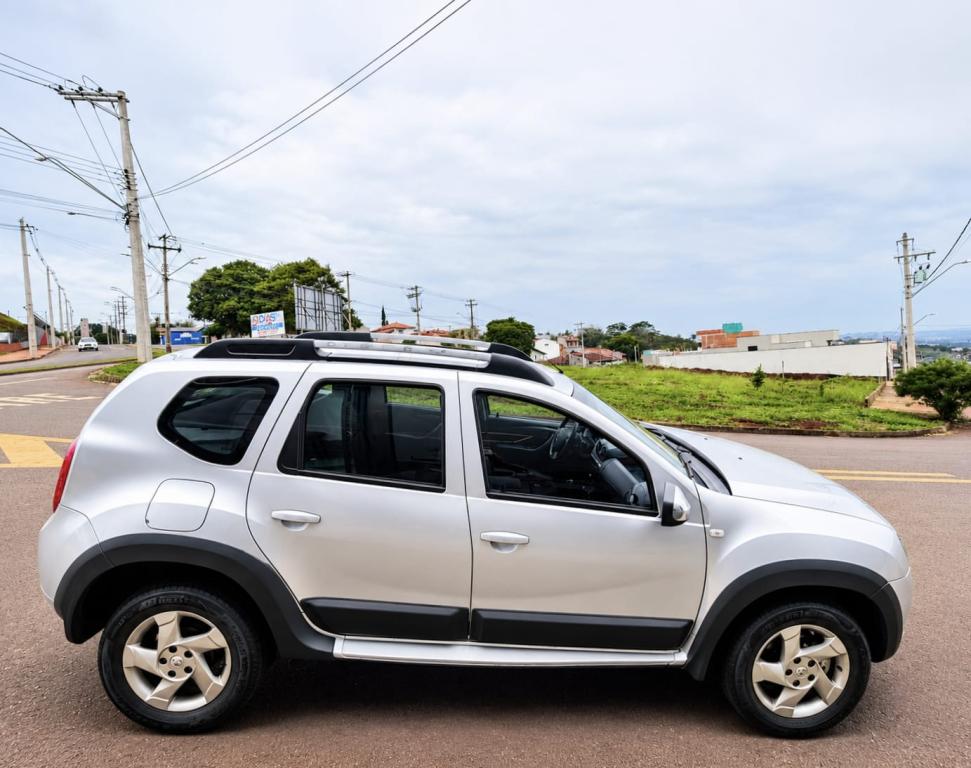 RENAULT Duster - Foto