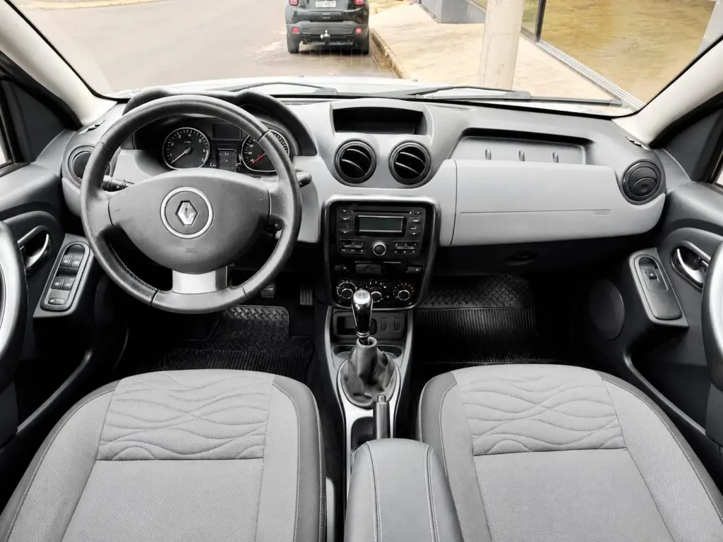 RENAULT Duster - Foto