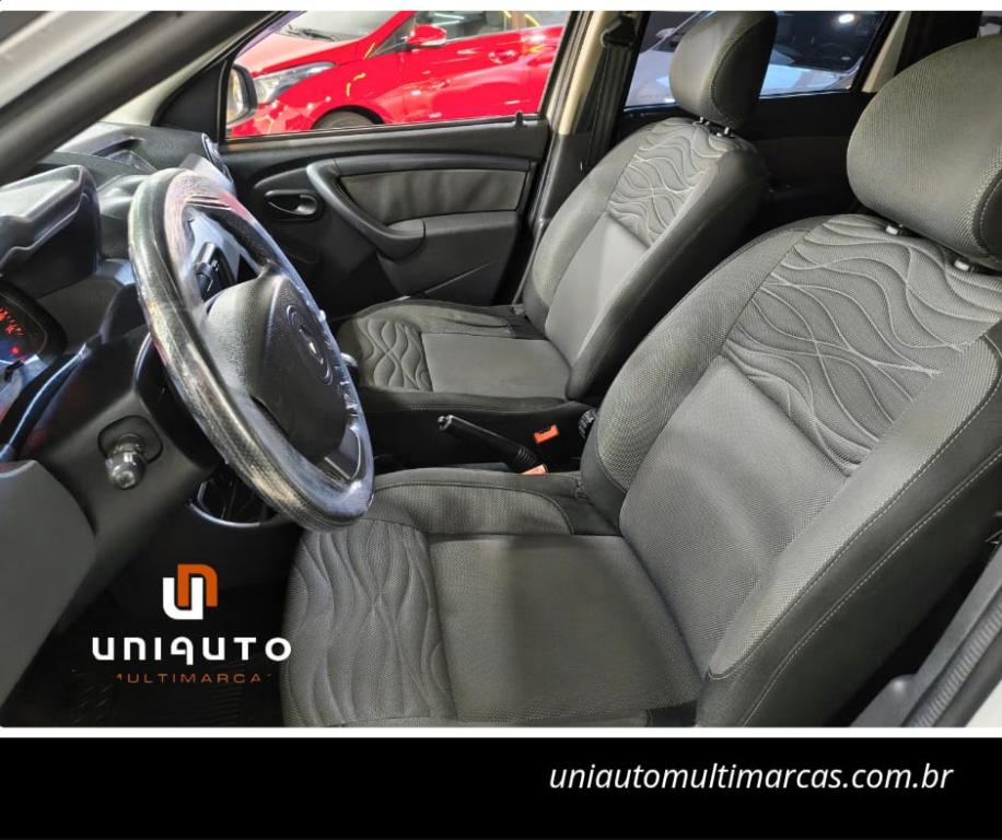 RENAULT Duster - Foto