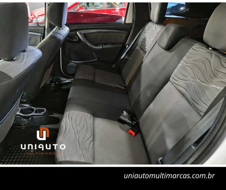 RENAULT Duster - Foto