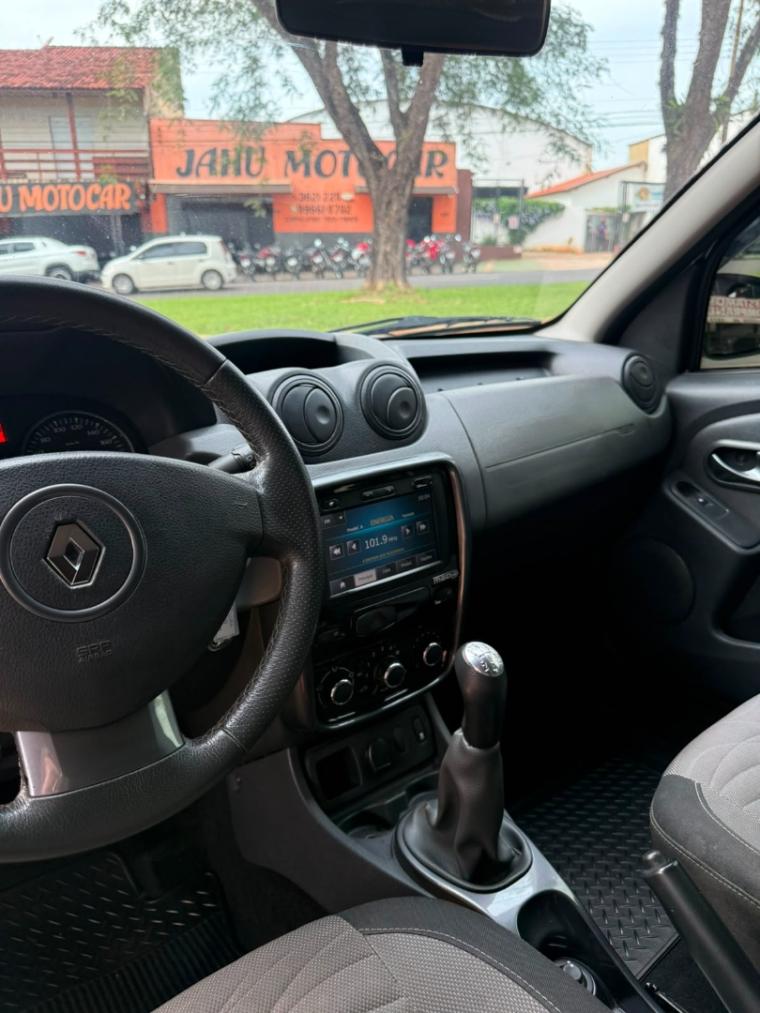 RENAULT Duster - Foto