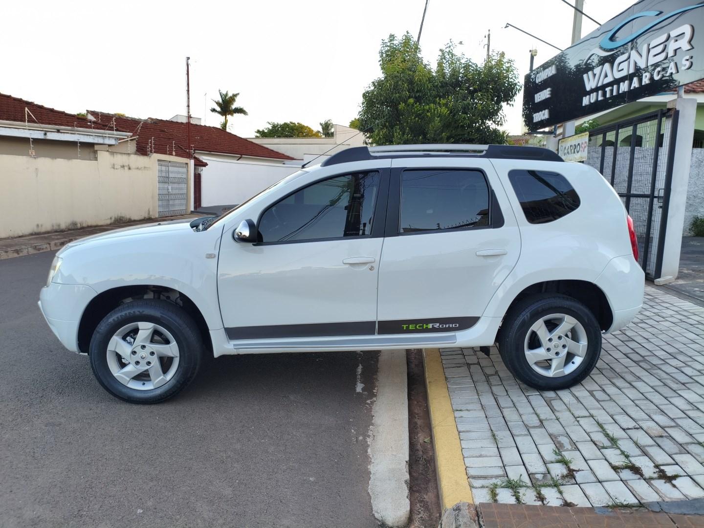 RENAULT Duster - Foto