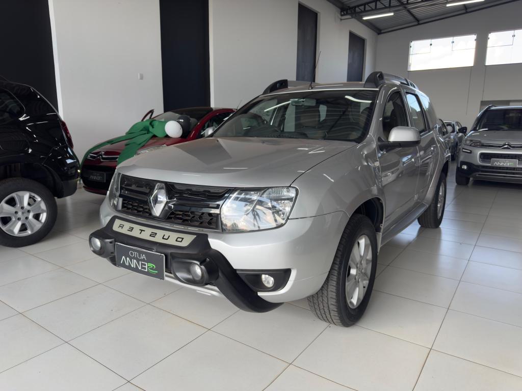 RENAULT Duster - Foto