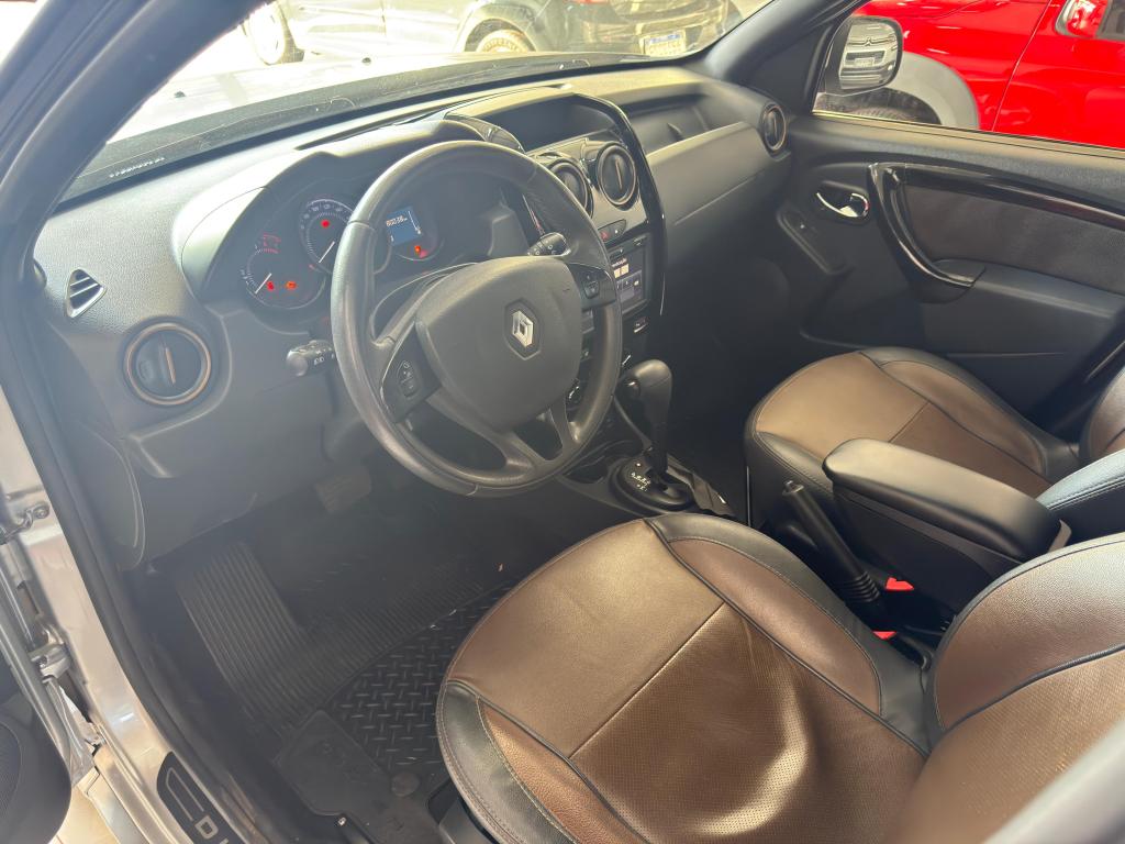 RENAULT Duster - Foto