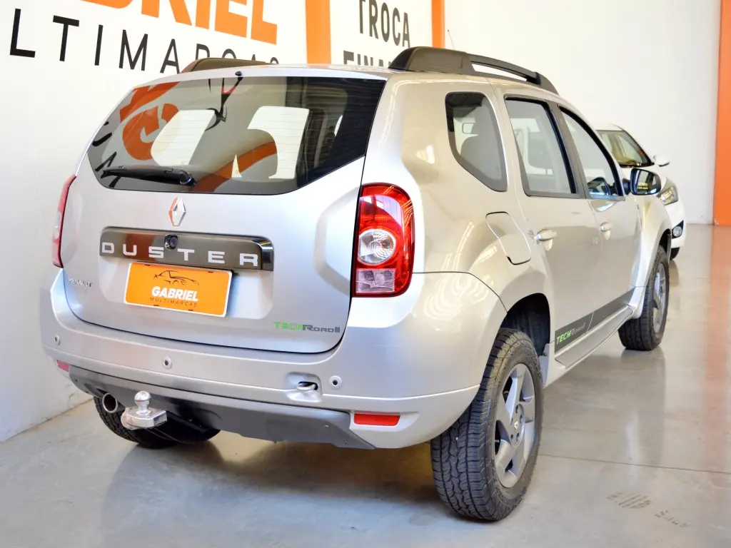 RENAULT Duster - Miniatura