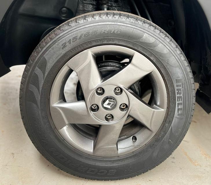 RENAULT Duster - Foto