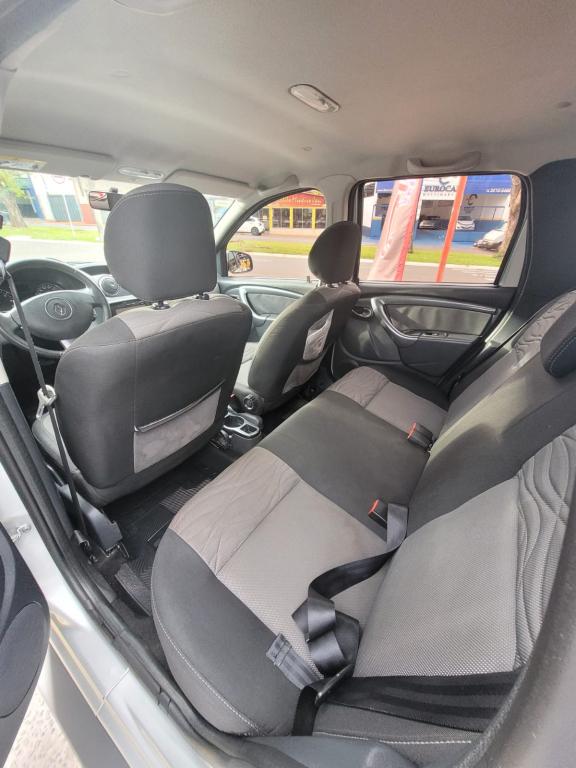 RENAULT Duster - Foto