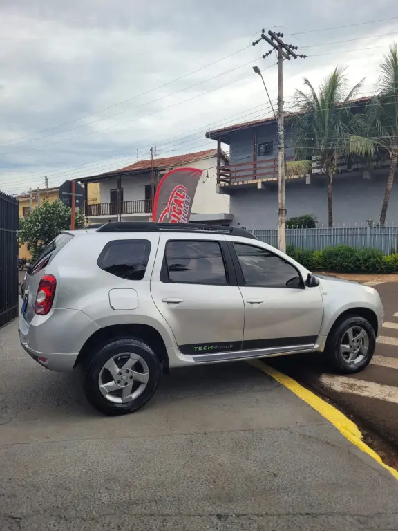 RENAULT Duster - Foto