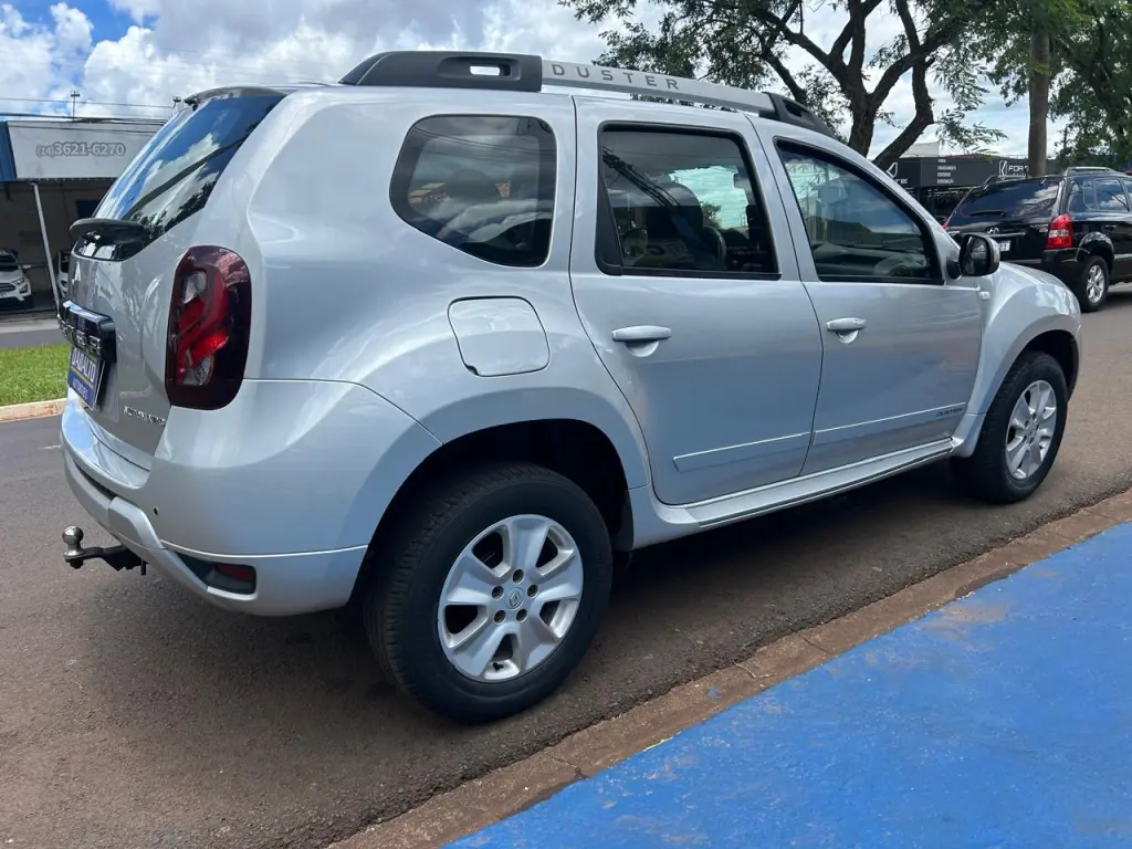 RENAULT Duster - Foto