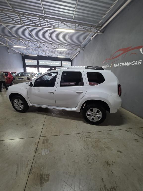 RENAULT Duster - Foto