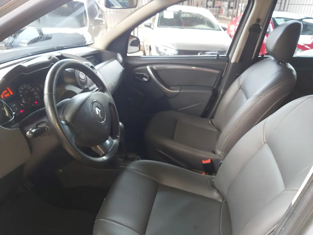 RENAULT Duster - Foto