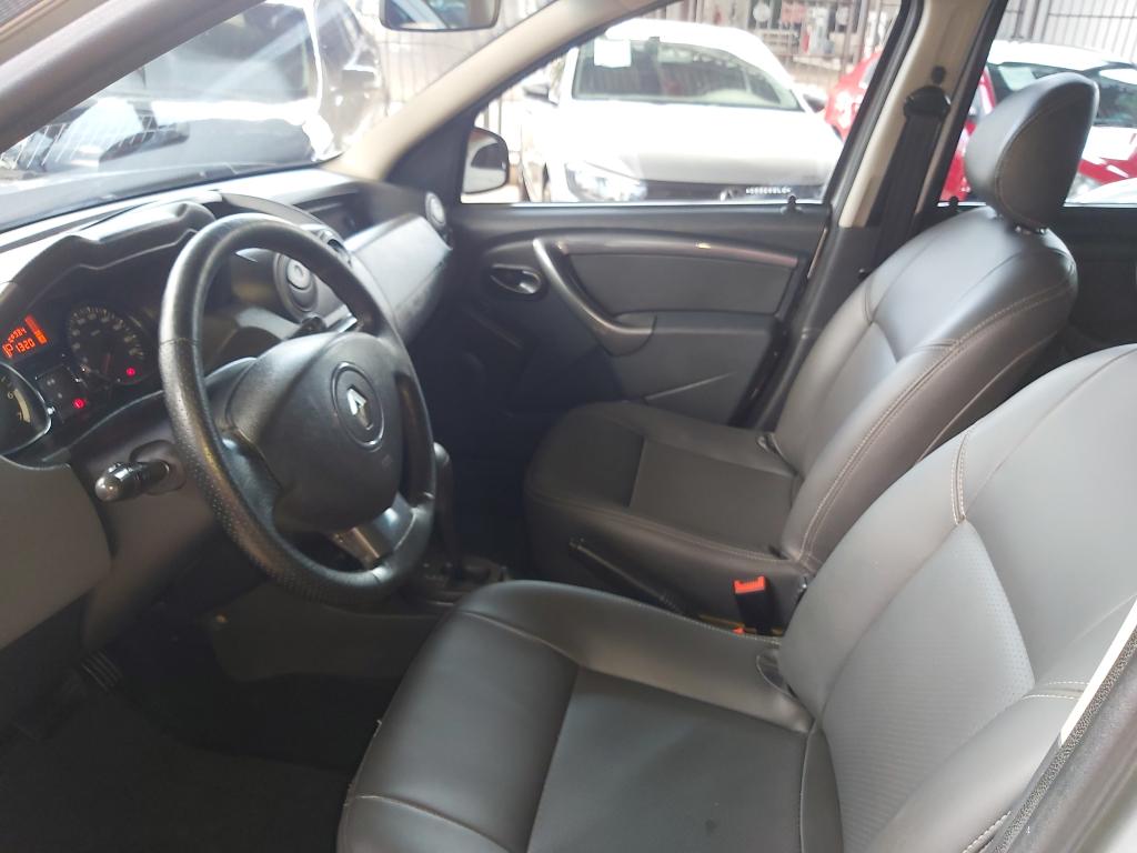 RENAULT Duster - Foto