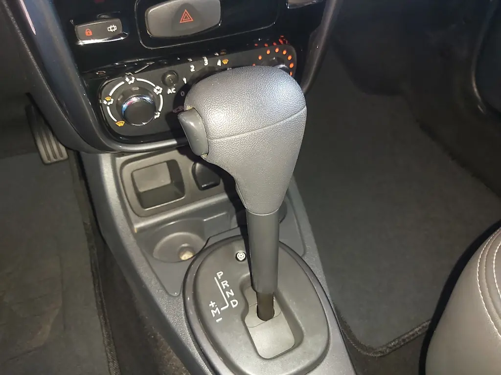 RENAULT Duster - Foto