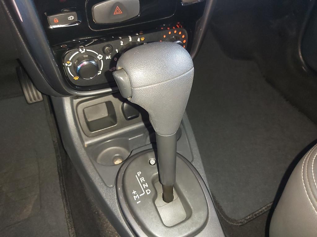 RENAULT Duster - Foto