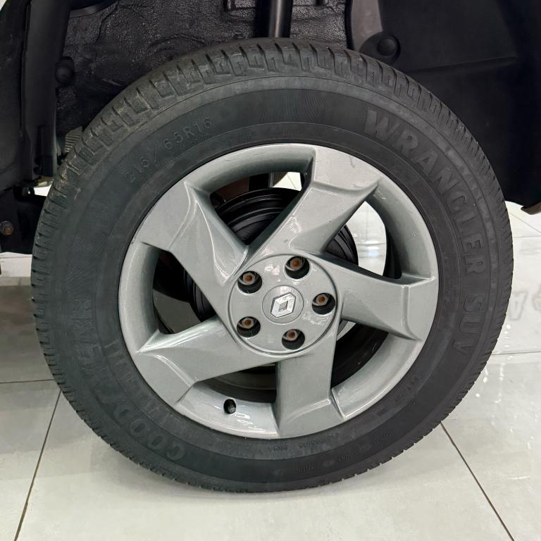 RENAULT Duster - Foto