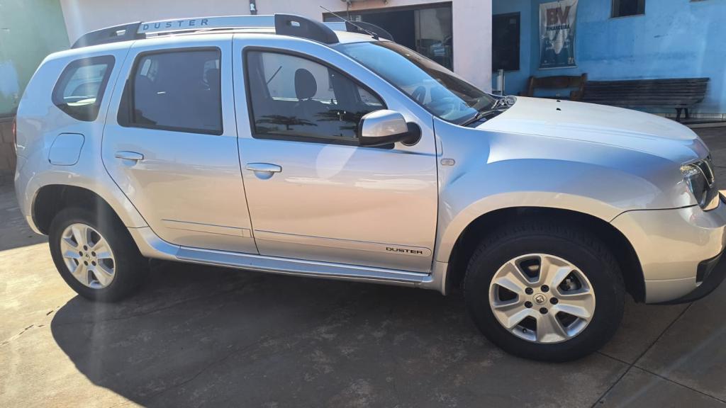 RENAULT Duster - Foto