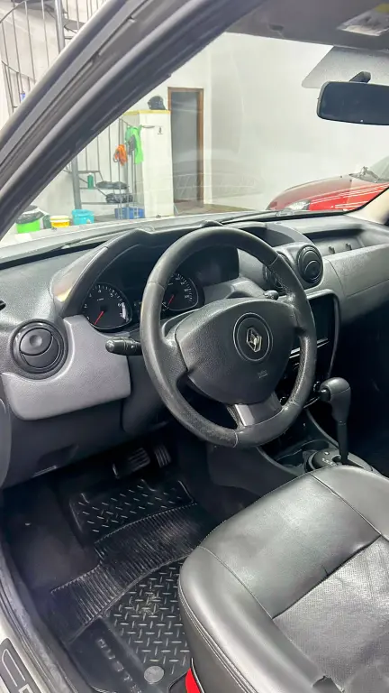 RENAULT Duster - Foto