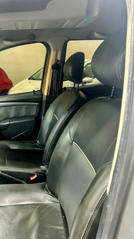 RENAULT Duster - Foto
