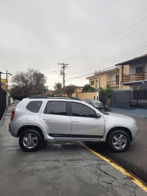 RENAULT Duster - Foto