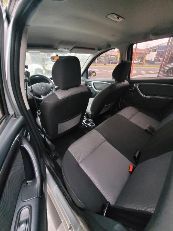 RENAULT Duster - Foto
