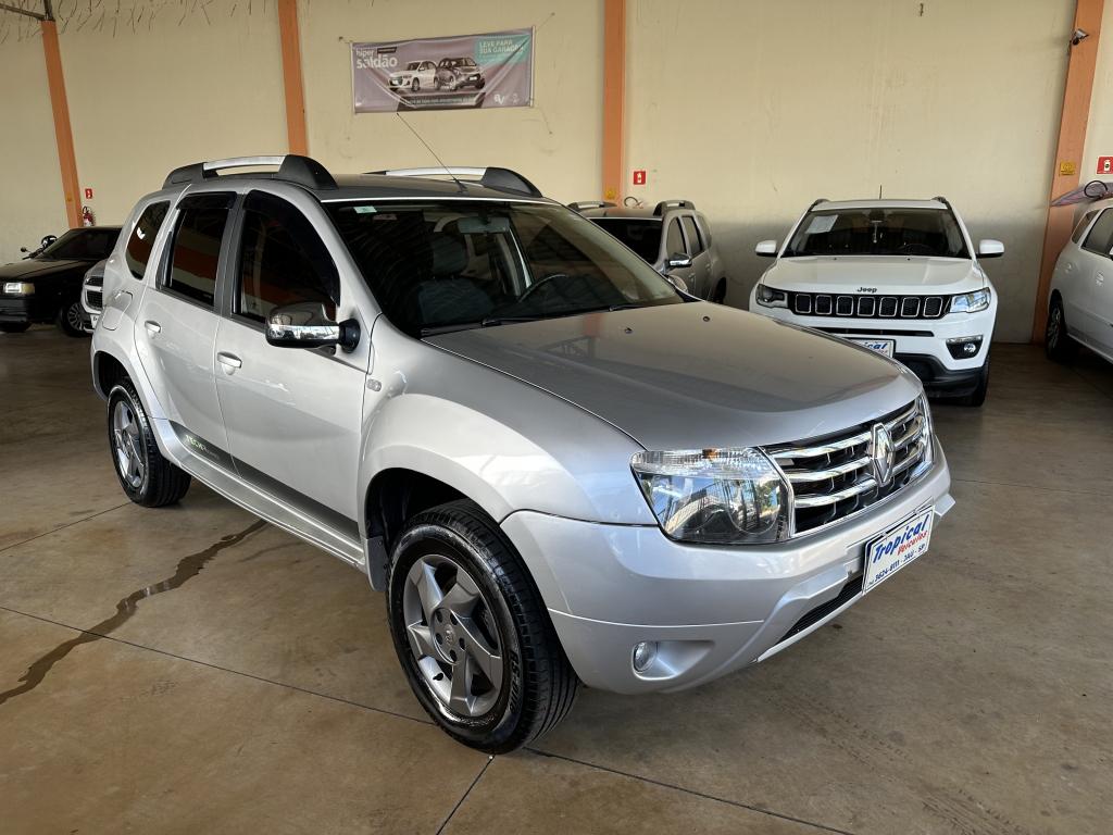 RENAULT Duster
