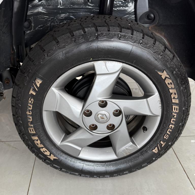 RENAULT Duster - Foto