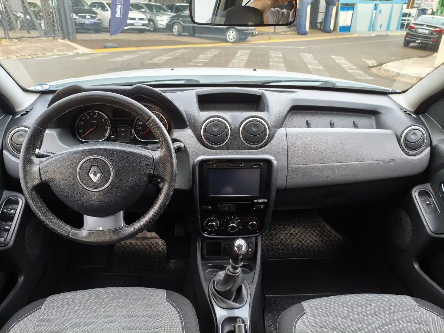 RENAULT Duster - Foto