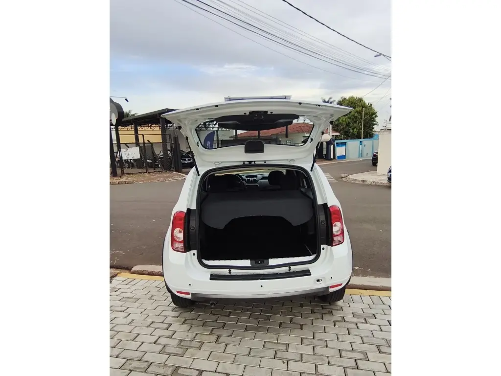 RENAULT Duster - Foto