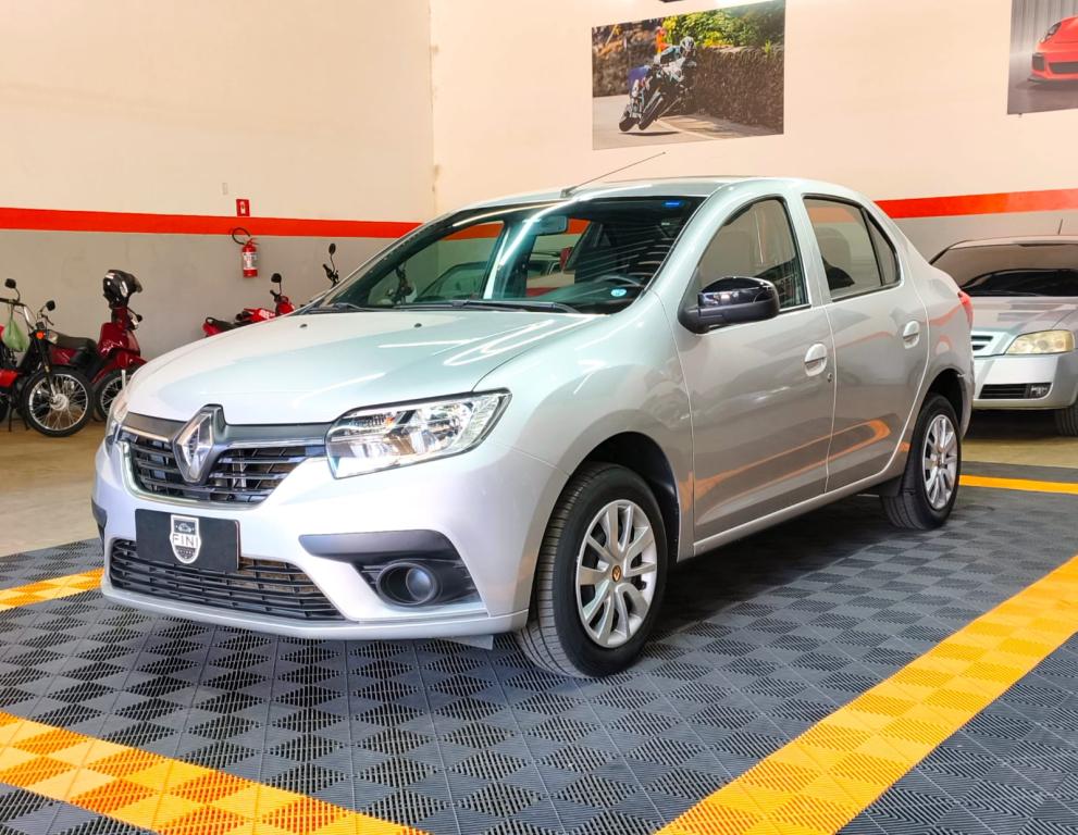 RENAULT Logan - Foto