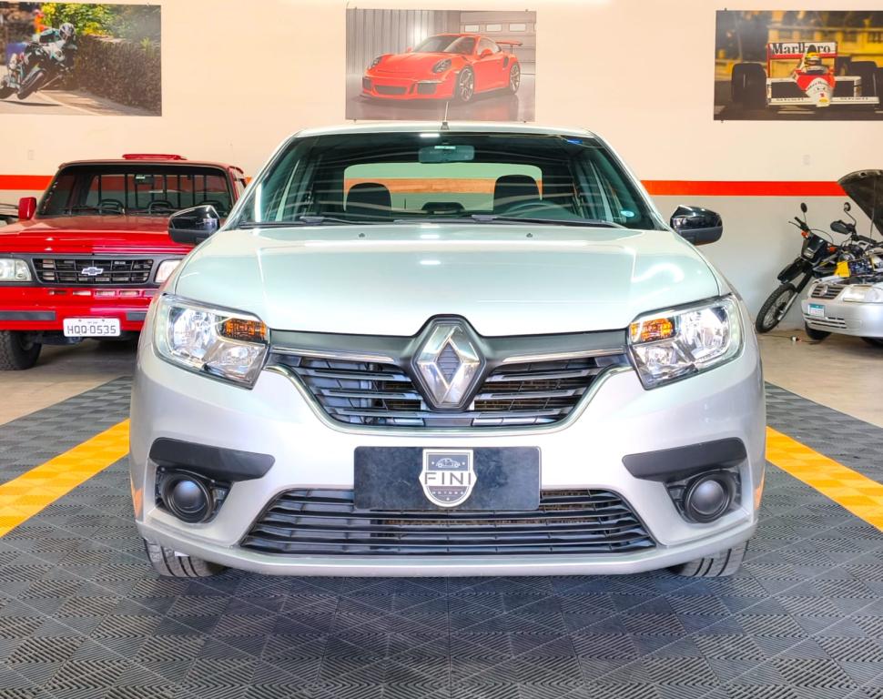 RENAULT Logan - Foto