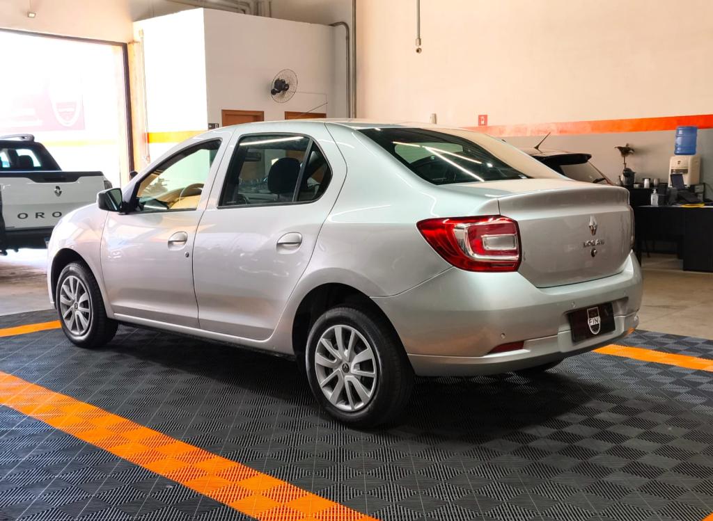 RENAULT Logan - Foto