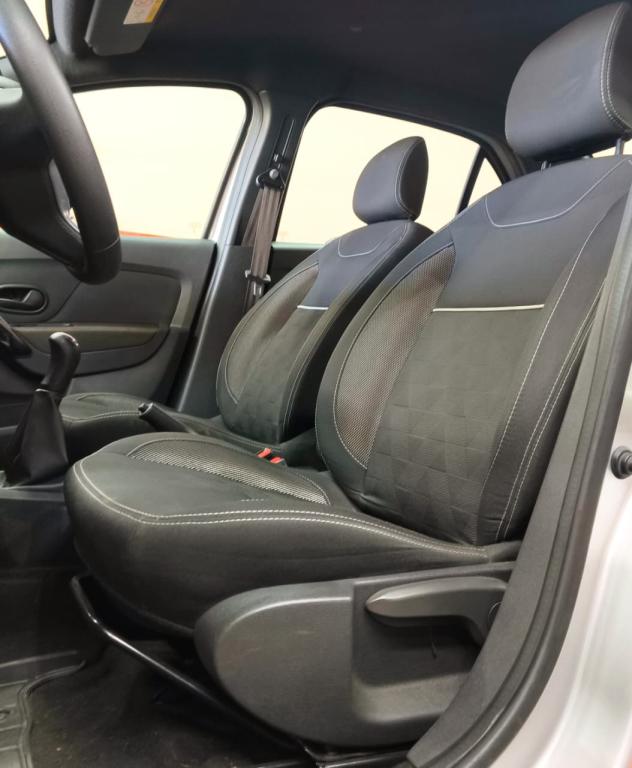 RENAULT Logan - Foto