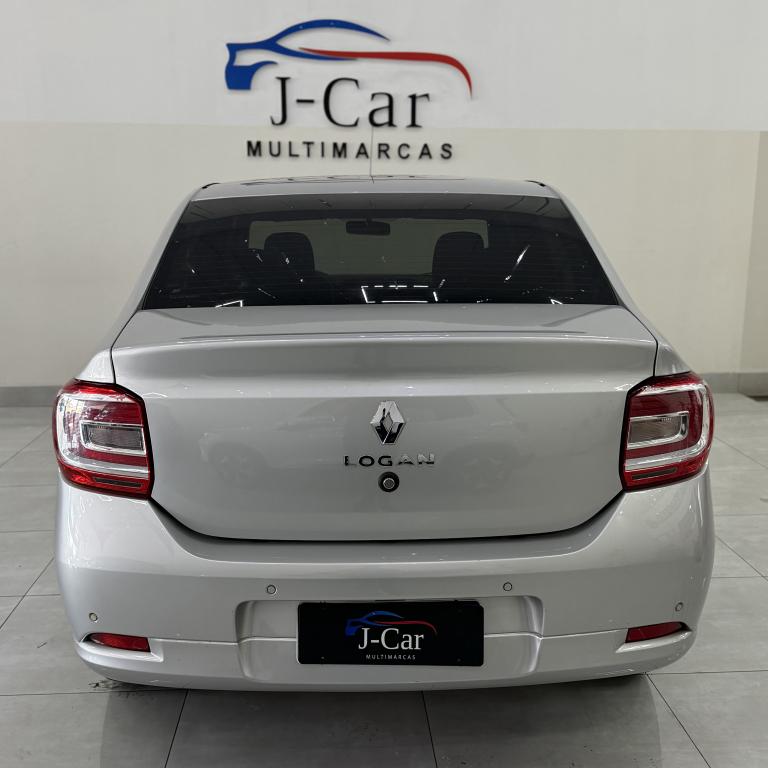 RENAULT Logan - Foto