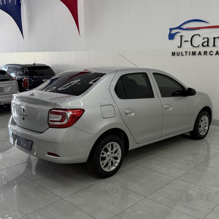 RENAULT Logan - Foto