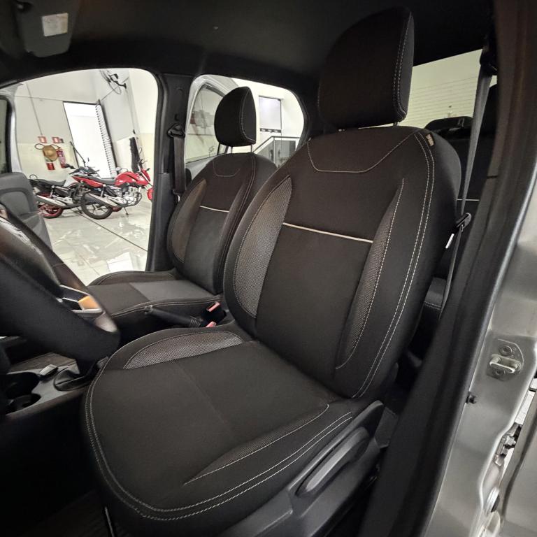 RENAULT Logan - Foto