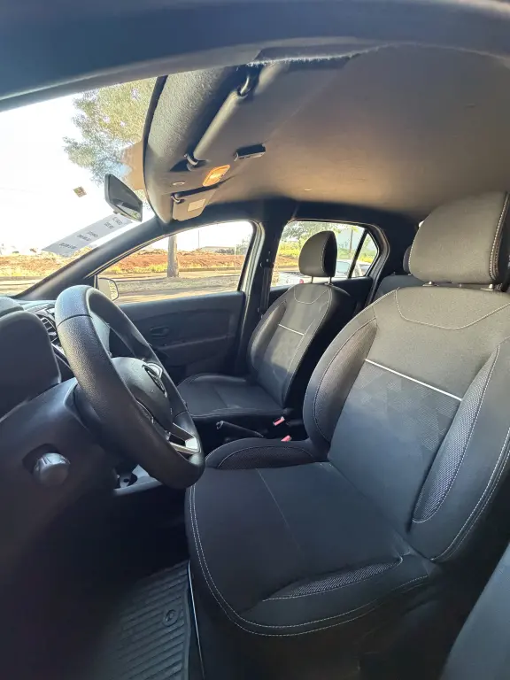 RENAULT Logan - Foto