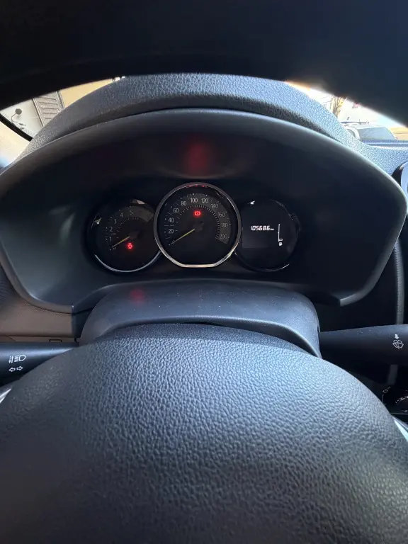 RENAULT Logan - Foto