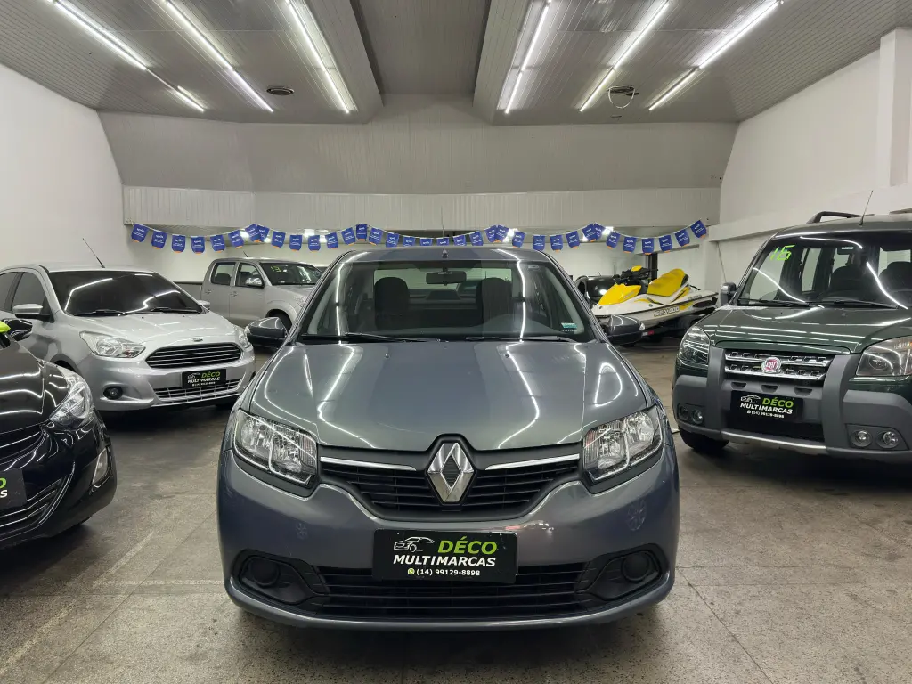 RENAULT Logan - Foto