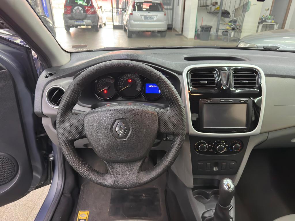 RENAULT Logan - Foto