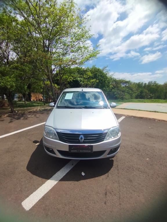 RENAULT Logan - Foto