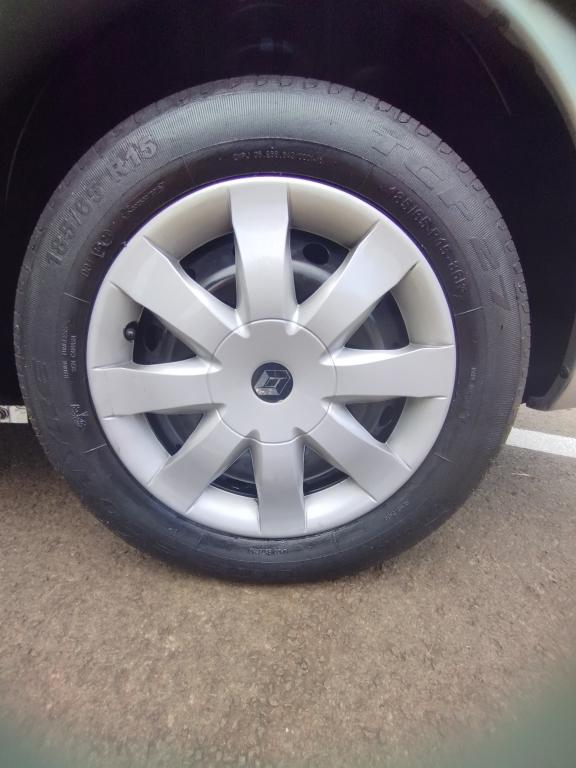 RENAULT Logan - Foto