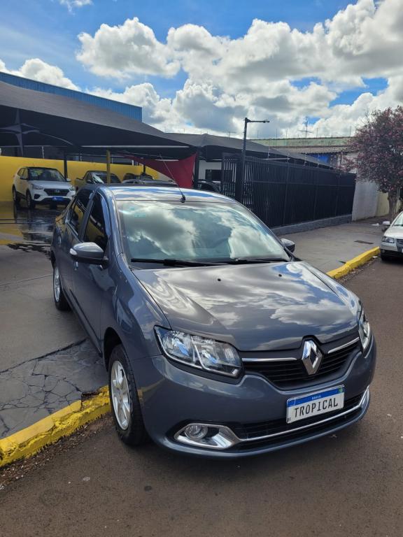 RENAULT Logan - Foto