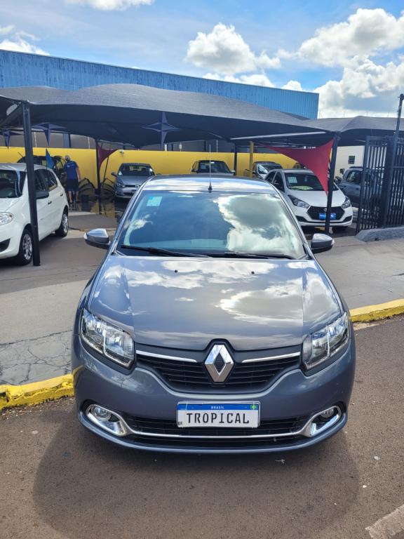 RENAULT Logan - Foto