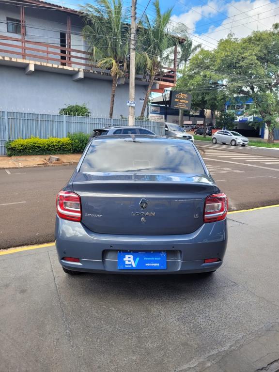 RENAULT Logan - Foto