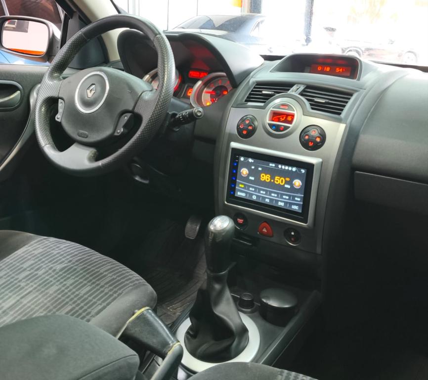 RENAULT Megane Grand Tour - Foto