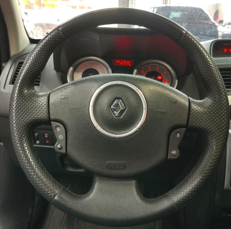 RENAULT Megane Grand Tour - Foto